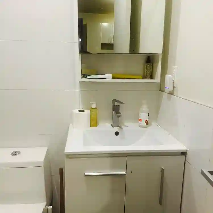 Private Bedroom in Bed-Stuy Walkup