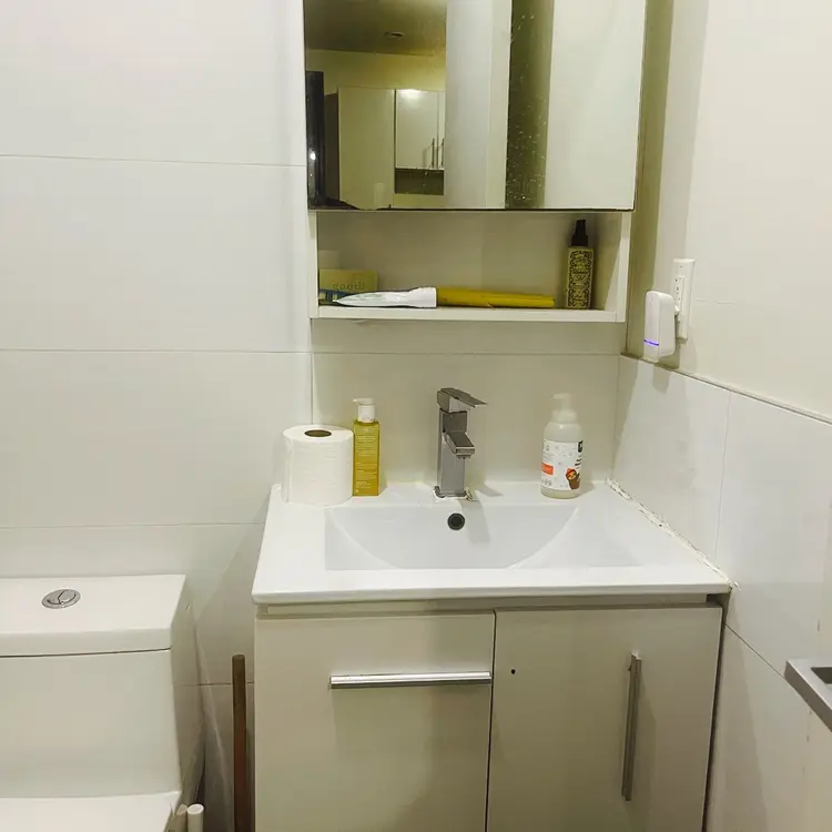 Private Bedroom in Bed-Stuy Walkup