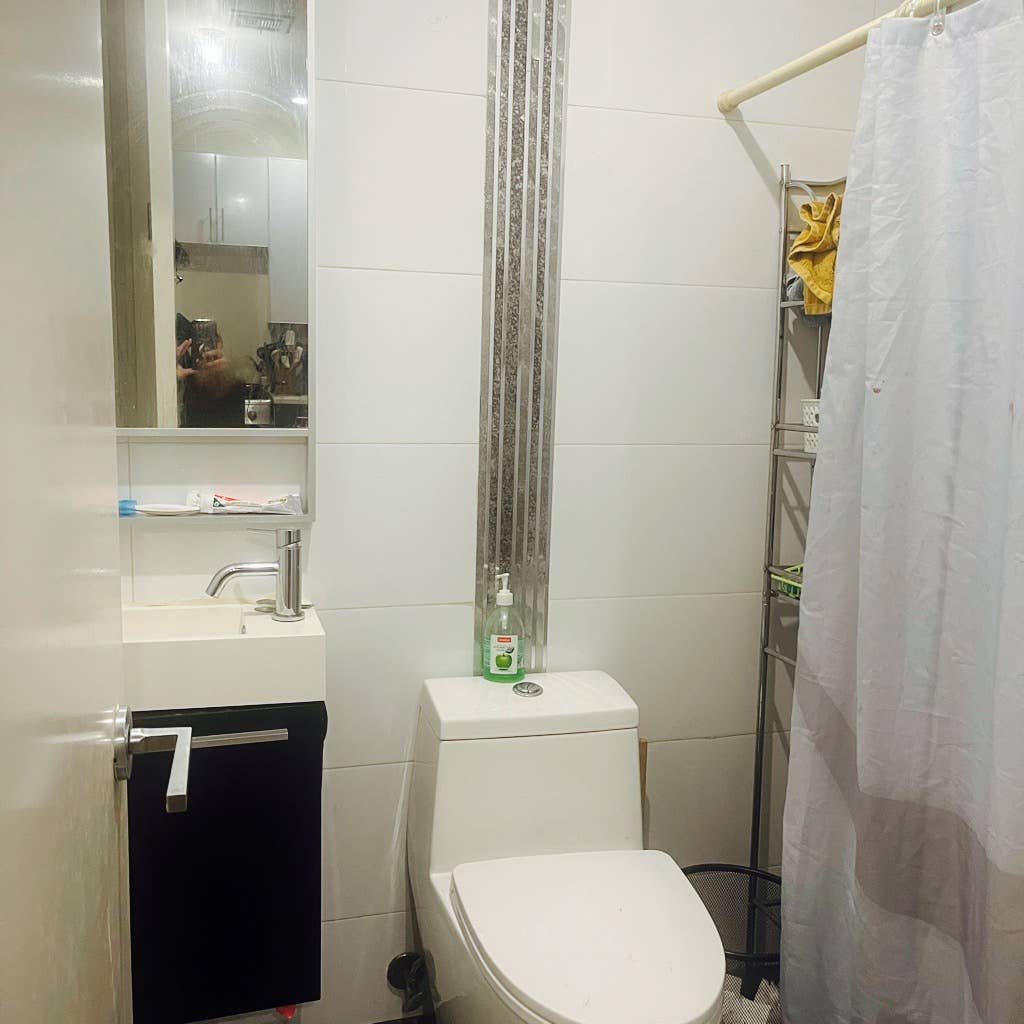 Private Bedroom in Bed-Stuy Walkup