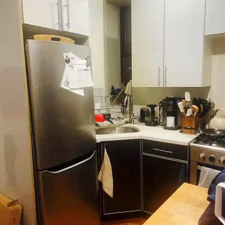 Private Bedroom in Bed-Stuy Walkup