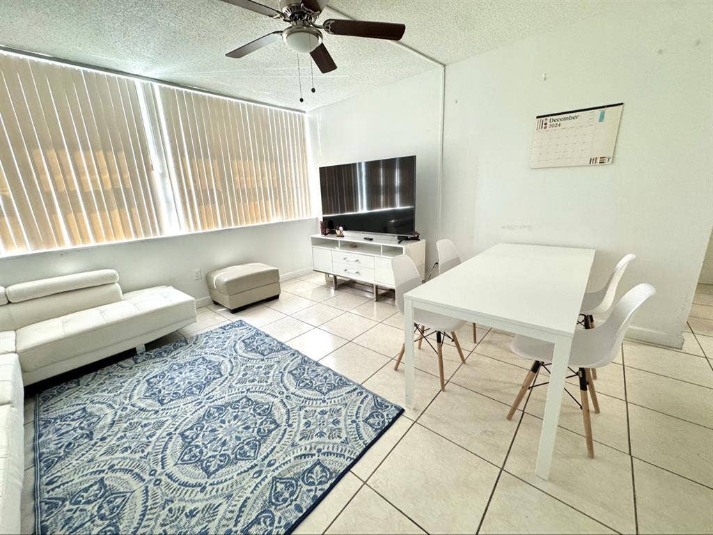 XL private room W/ 2 beds