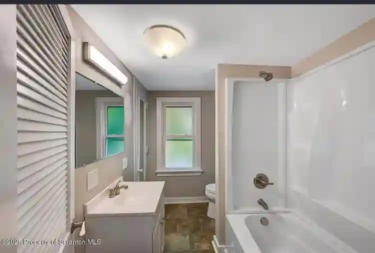 Roommate wanted Scranton