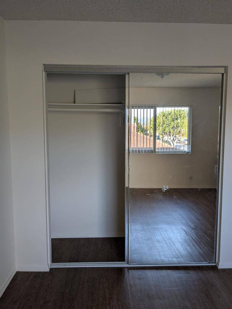 Room in Monrovia available Jan 2nd