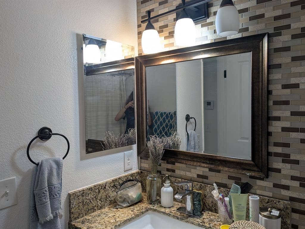 Room in Monrovia available Jan 2nd
