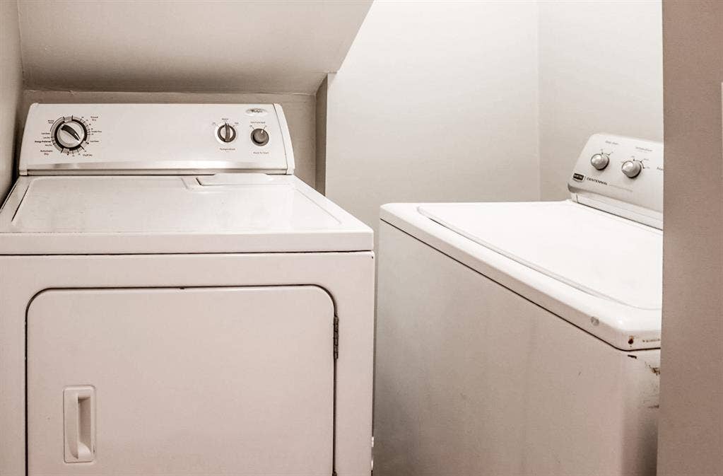 8 BR in Stone Mountain