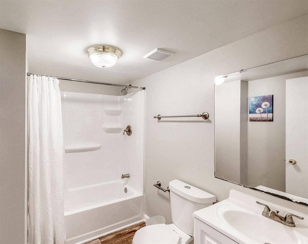 8 BR in Stone Mountain