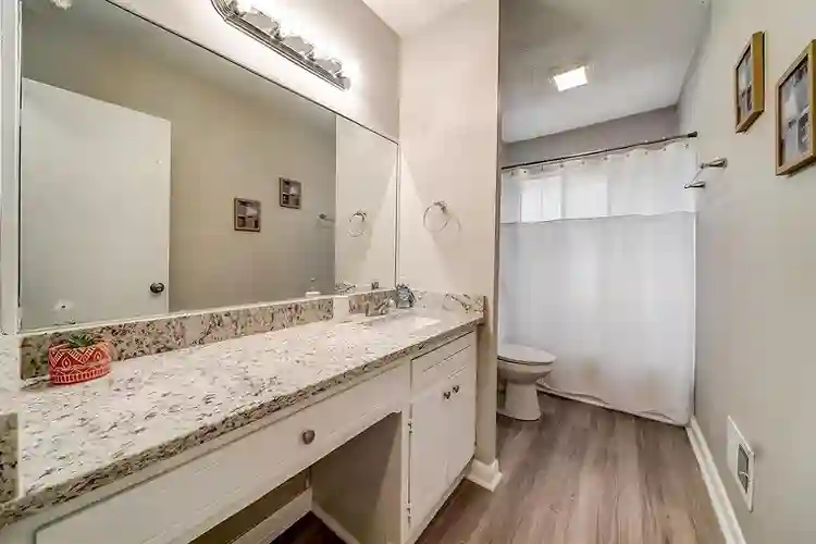 7 BR in Stone Mountain