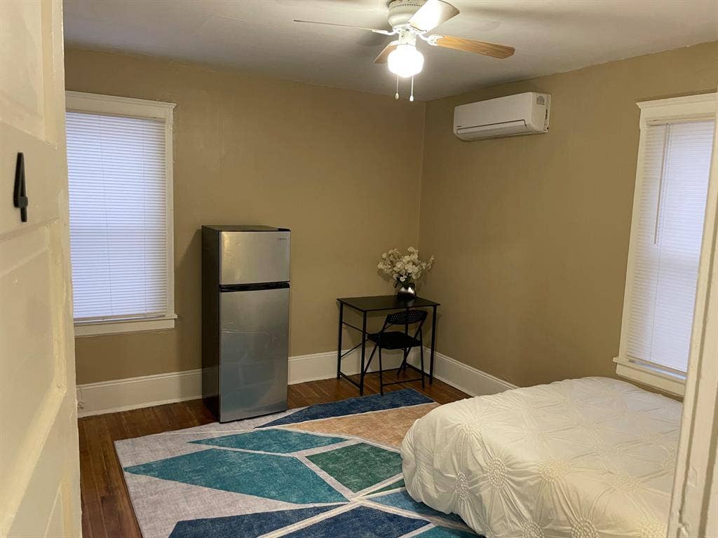 8 BR in Cleveland
