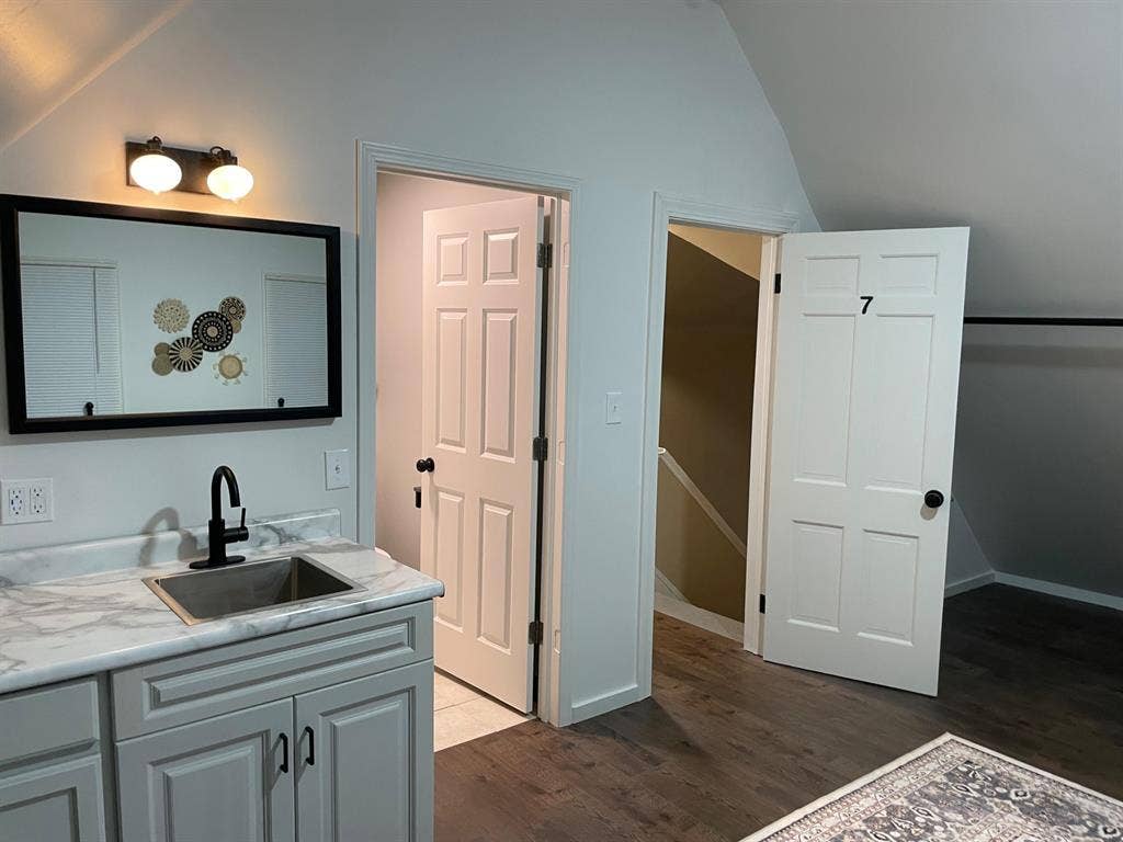 8 BR in Cleveland