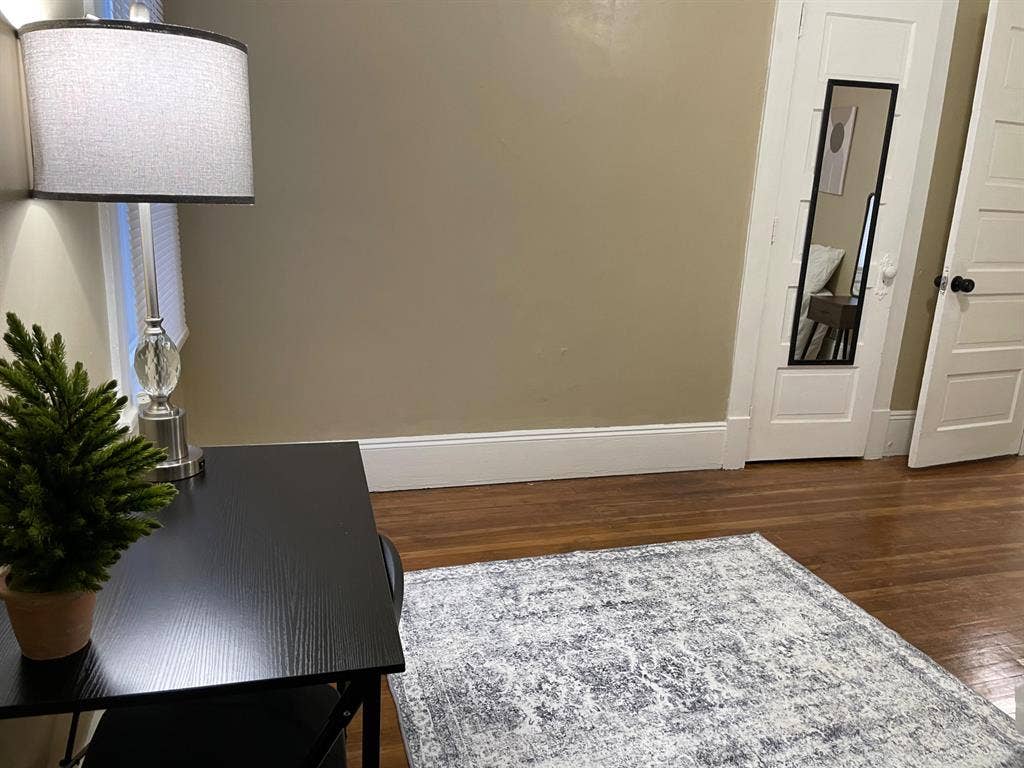 8 BR in Cleveland