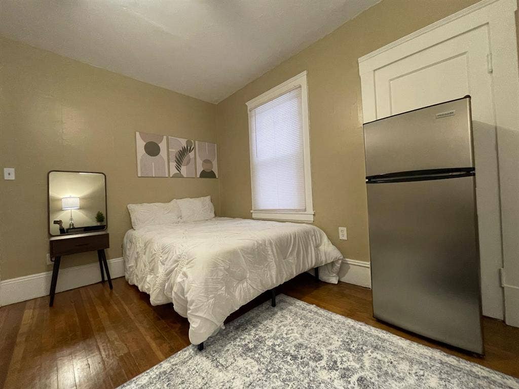 8 BR in Cleveland