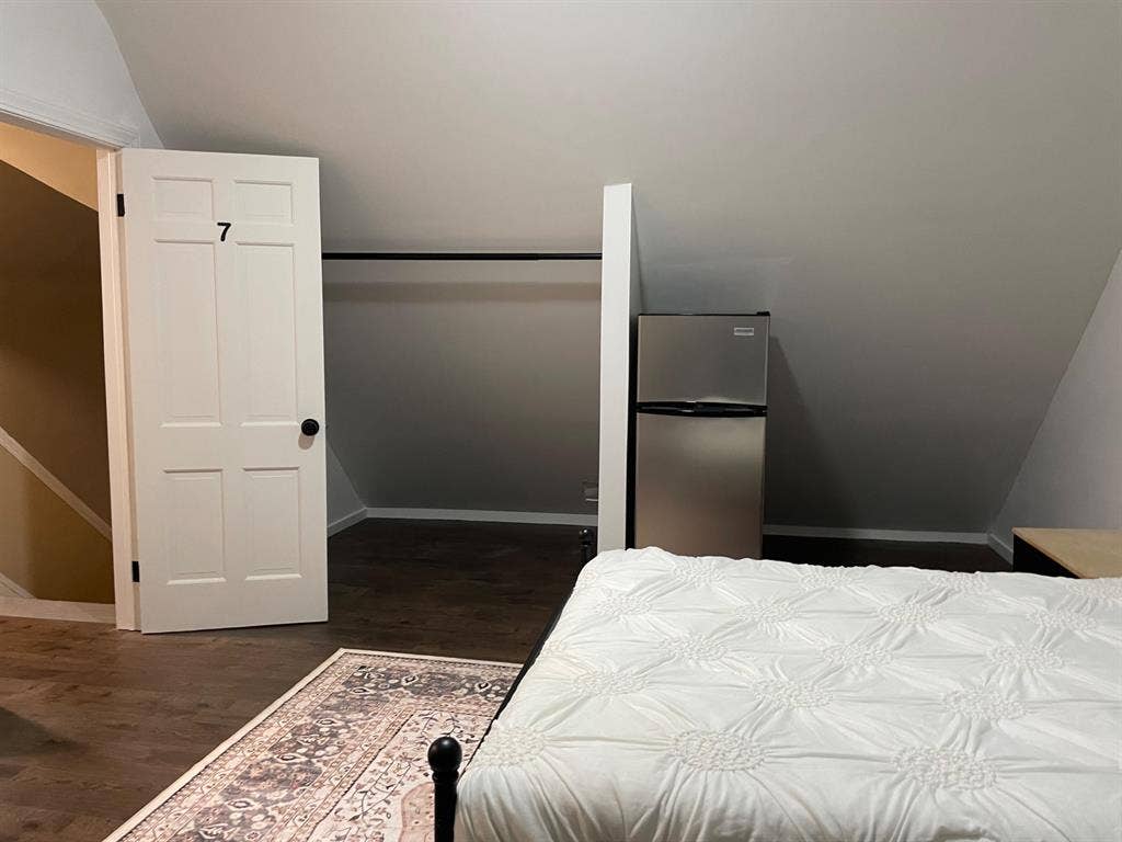 8 BR in Cleveland