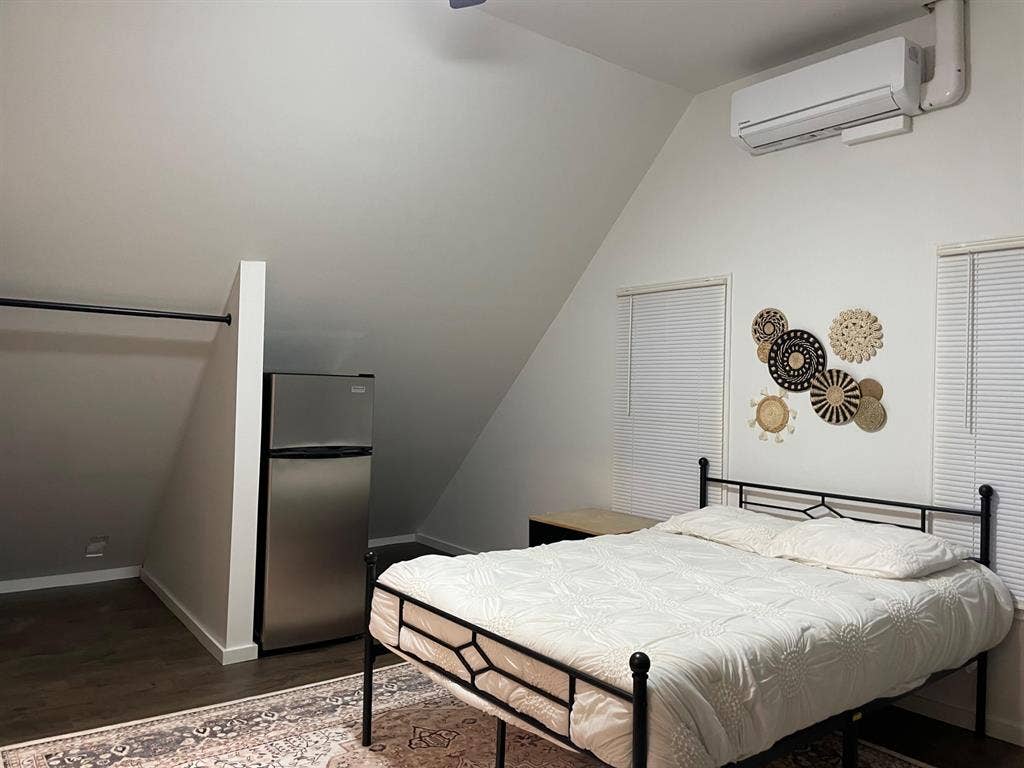 8 BR in Cleveland