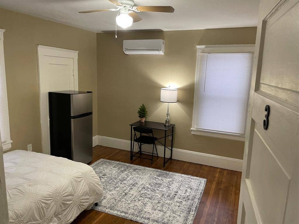 8 BR in Cleveland