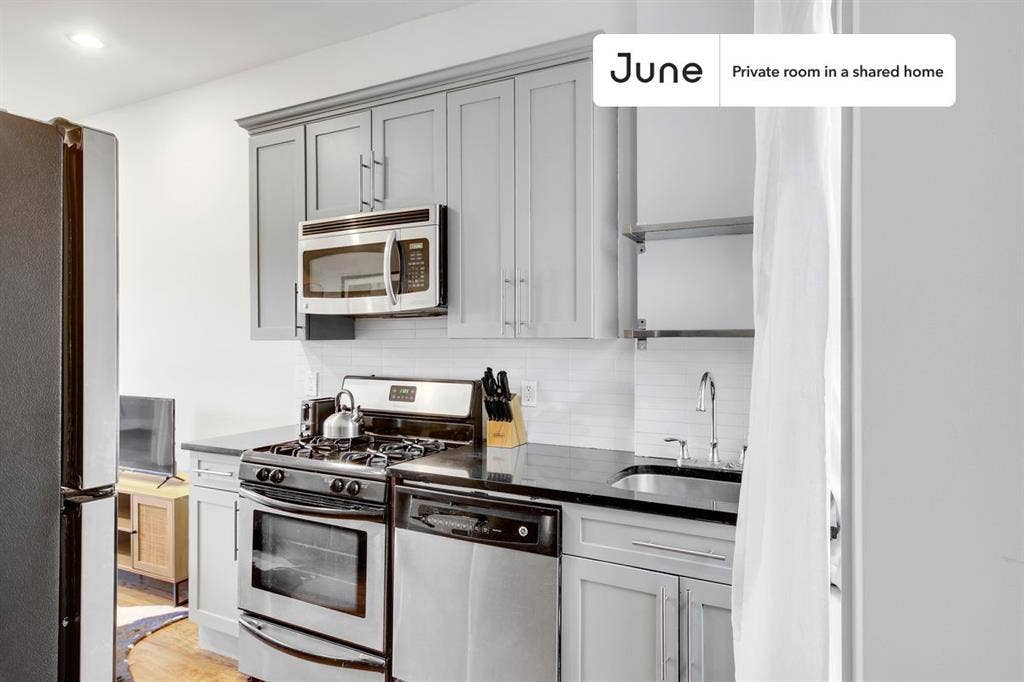 4 BR in New York City