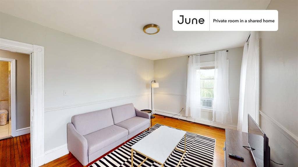 4 BR in Boston