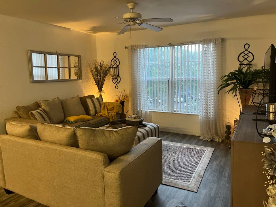 Clean Room for rent in St johns