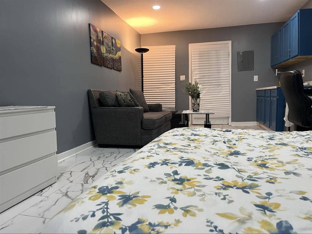 Stylish Private Room | Cozy & Clean