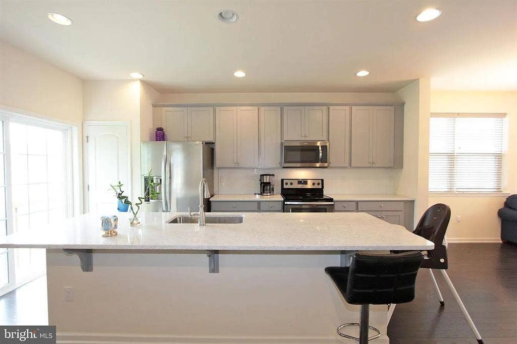 Furnished Rooms Available for Rent