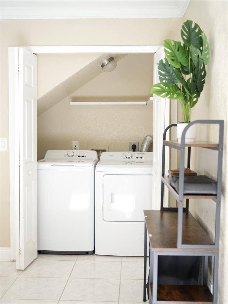 Room for Rent - St. Pete