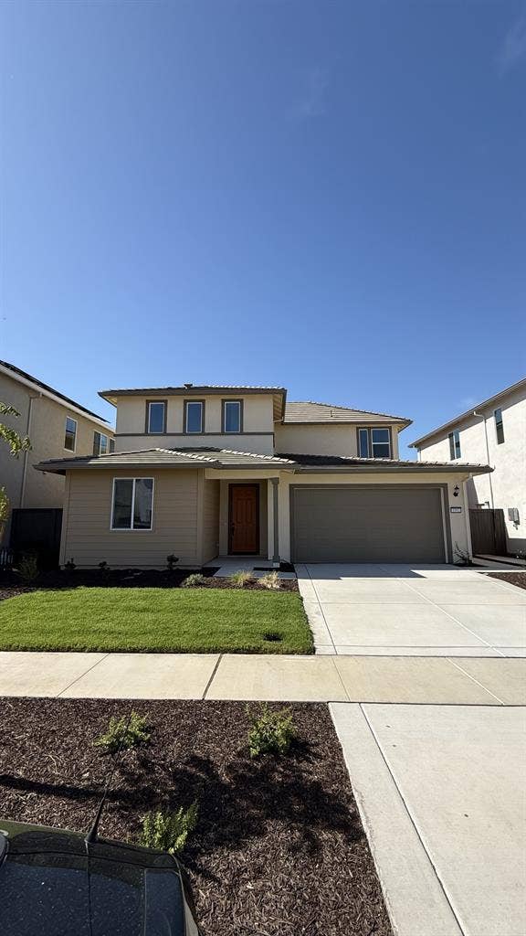 ROOM FOR RENT / New Construction