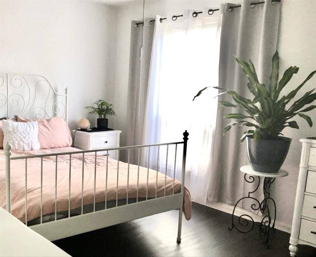 Clean Sunny Bedroom in Bucks County