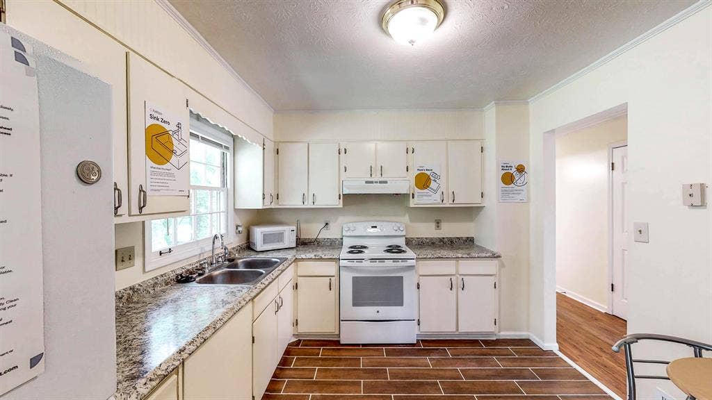 7 BR in Riverdale