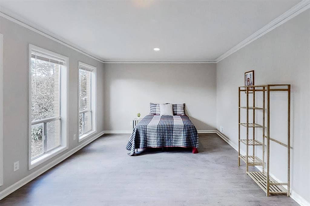 9 BR in College Park