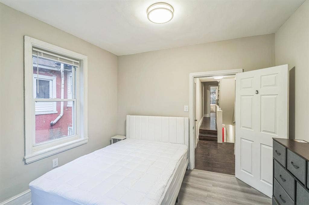 6 BR in Philadelphia