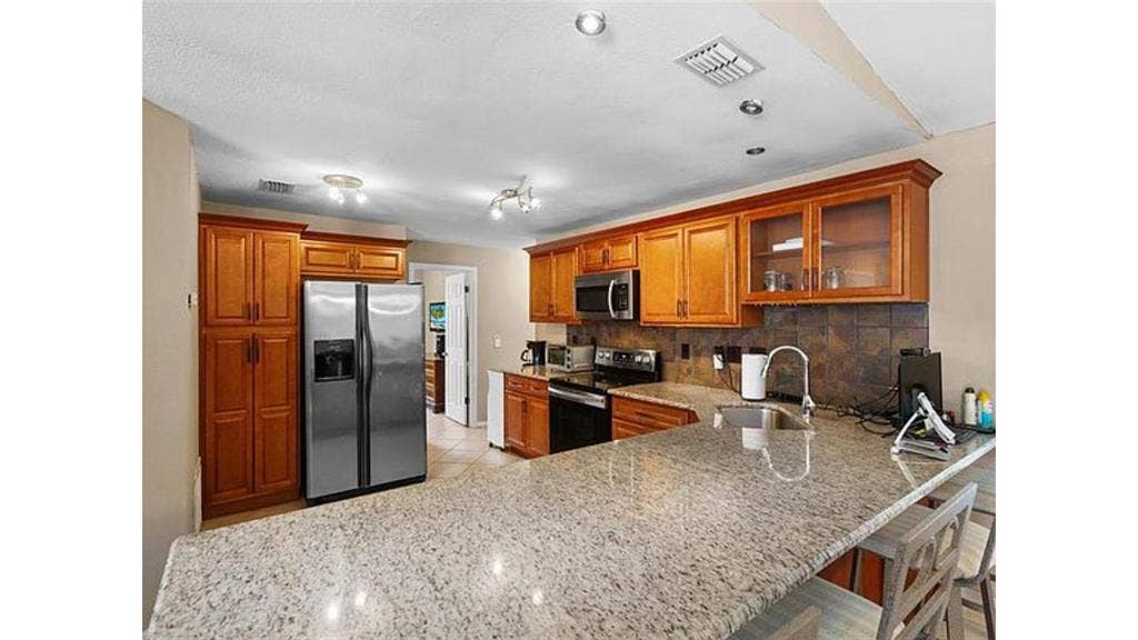 6 BR in Altamonte Springs