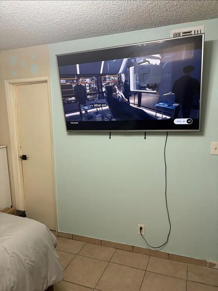 Studio Private Bathroom and Kitchen