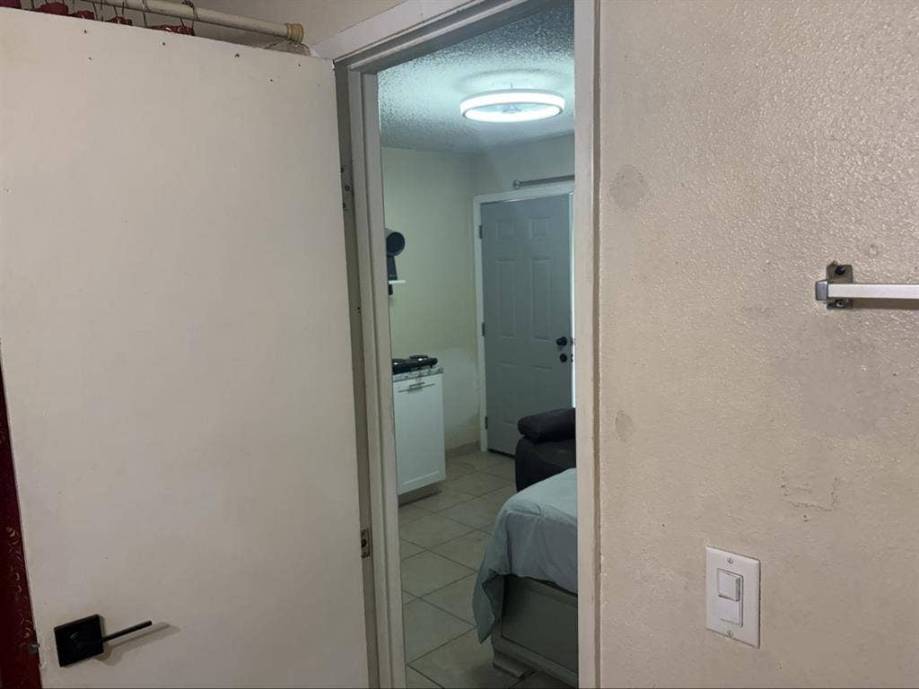 Studio Private Bathroom and Kitchen