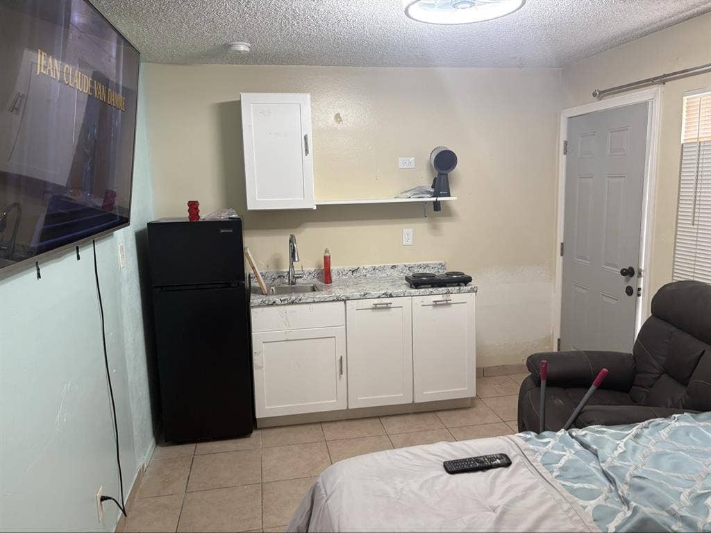 Studio Private Bathroom and Kitchen