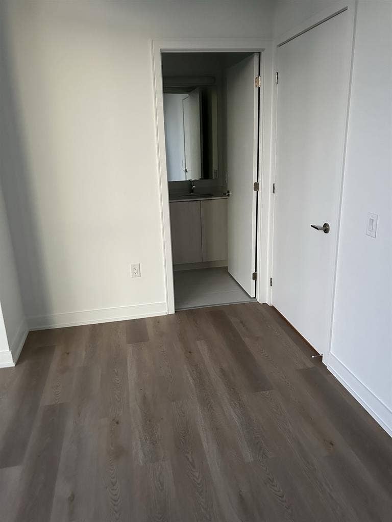 Furnished Private Room/Bathroom.