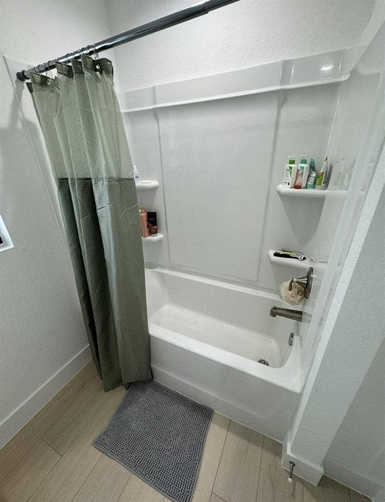 Very nice room in a new home