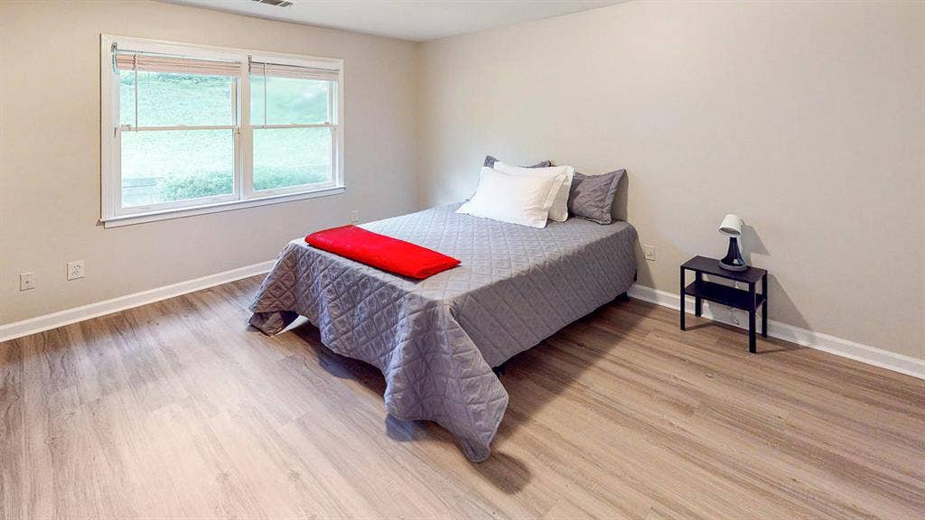 8 BR in Atlanta