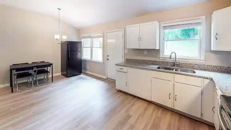 8 BR in Atlanta