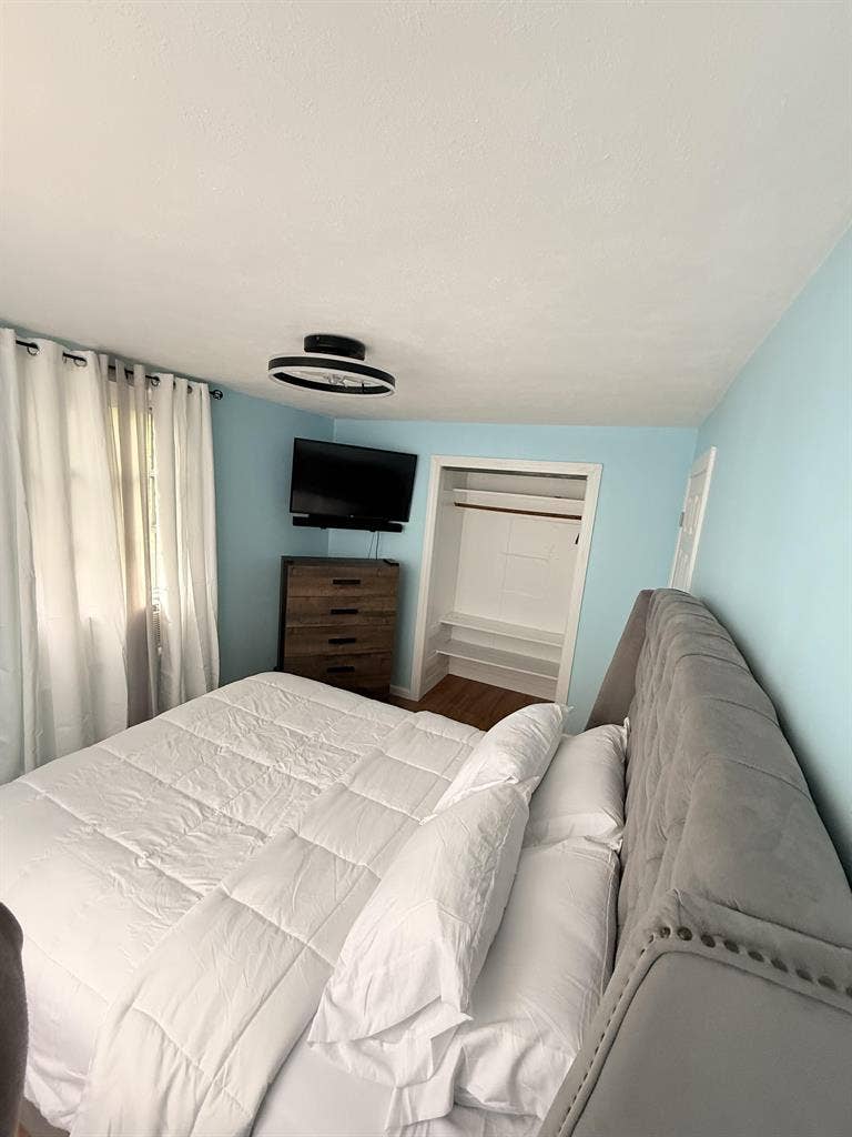 1 BR in Queens