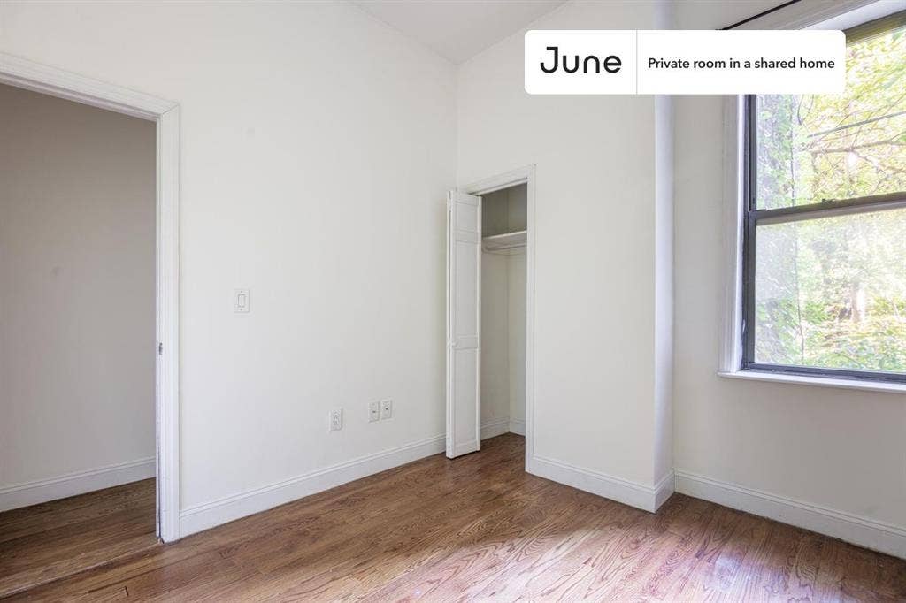 4 BR in New York City