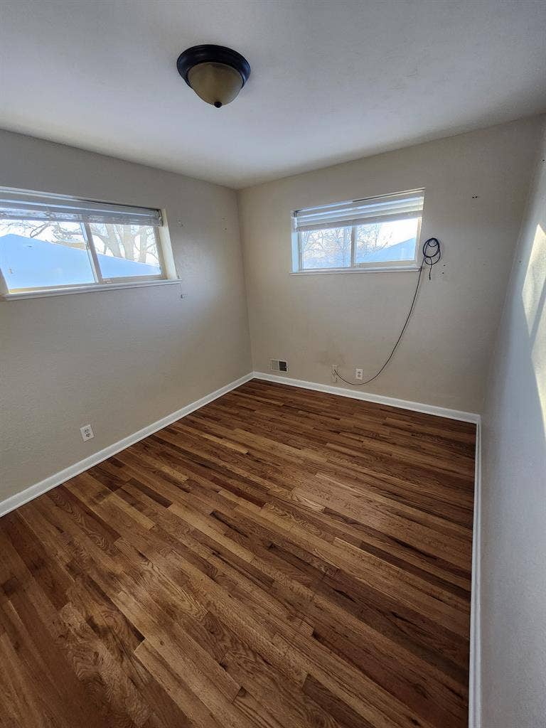 ✨️Roommate Needed✨️