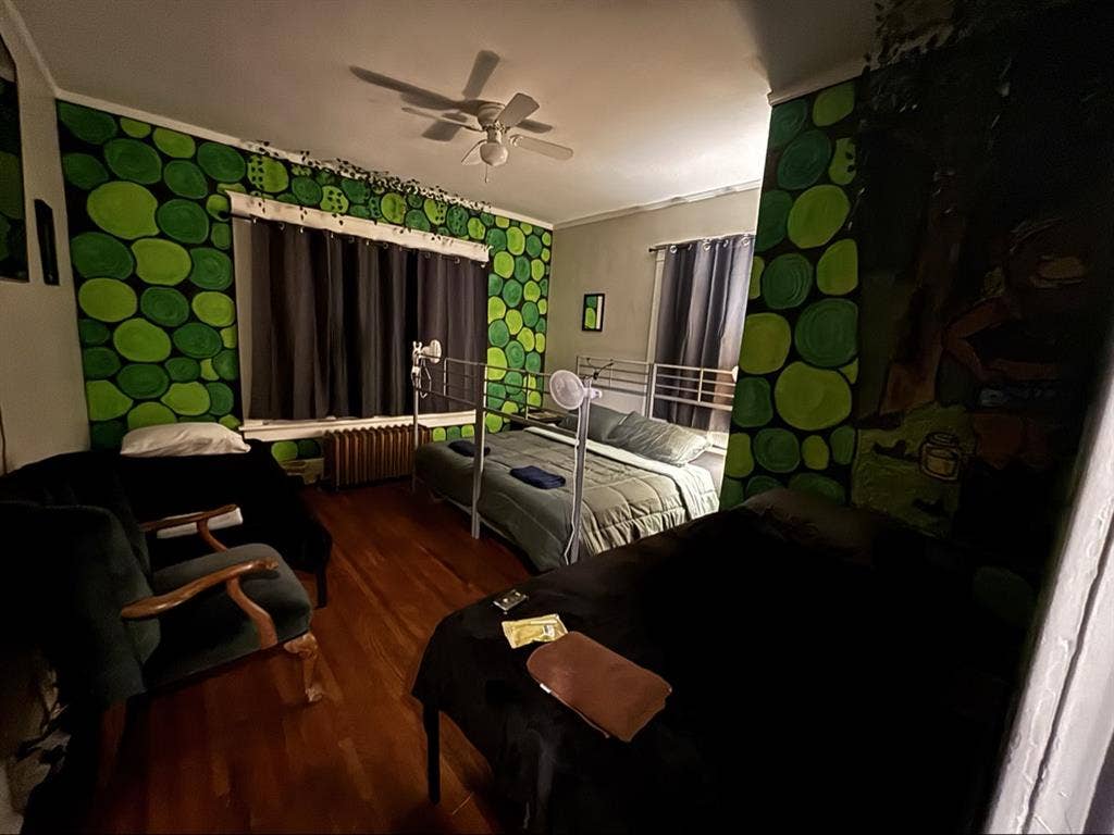 Furnished king bed monthly rental