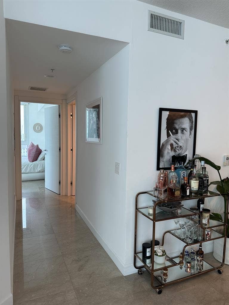 Edgewater, Miami Room Available!
