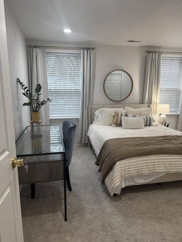 Beautiful Room in Sherwood