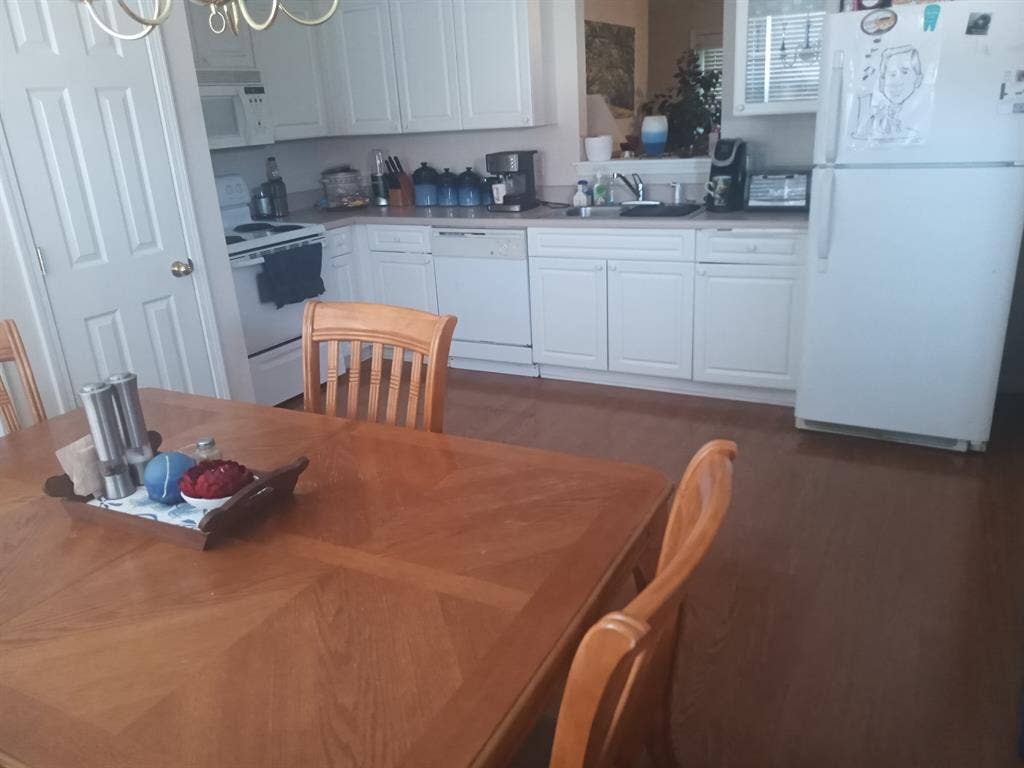 DORM STYLE SHARED ROOM FOR MALE