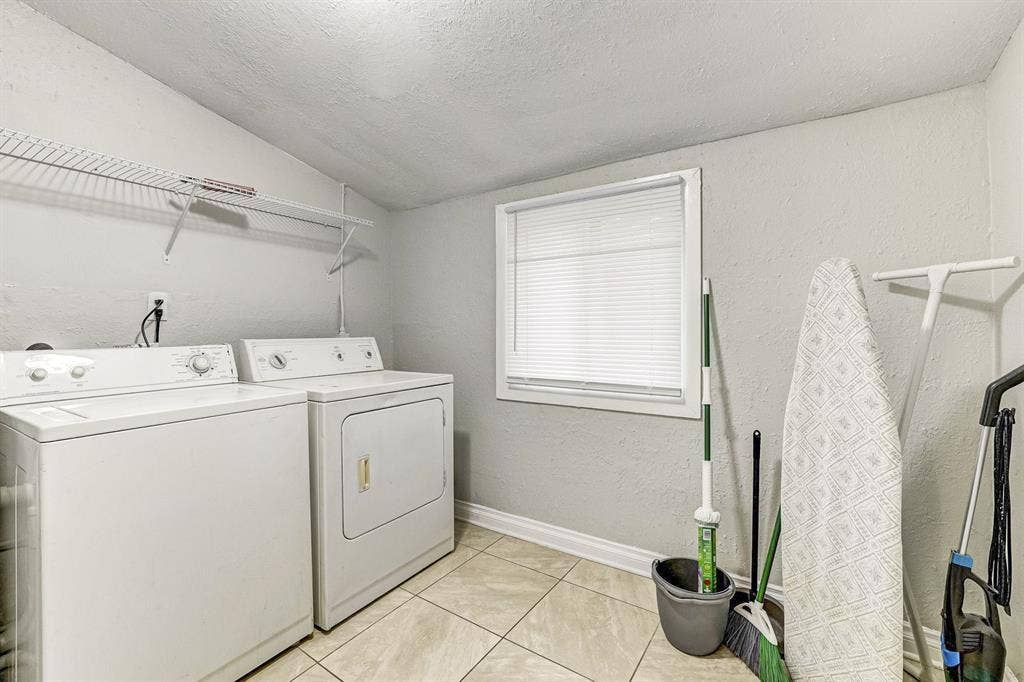 6 BR in Jacksonville