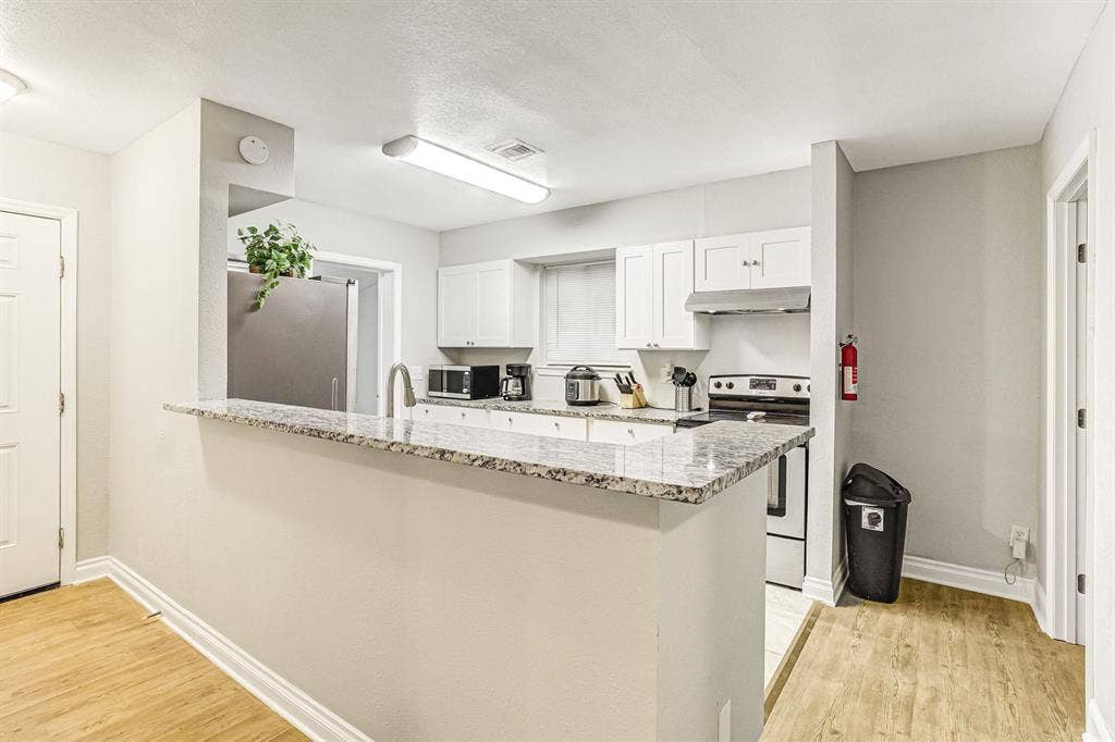 6 BR in Jacksonville