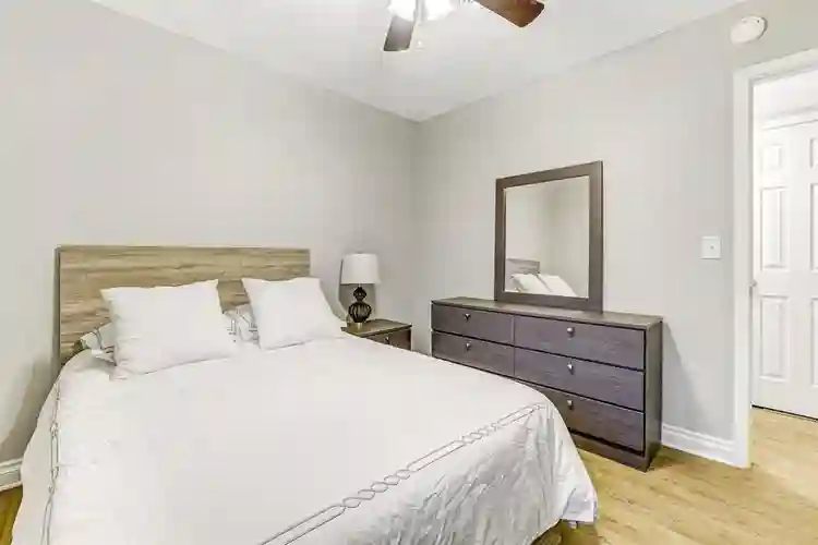 6 BR in Jacksonville