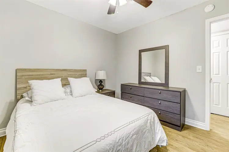 6 BR in Jacksonville