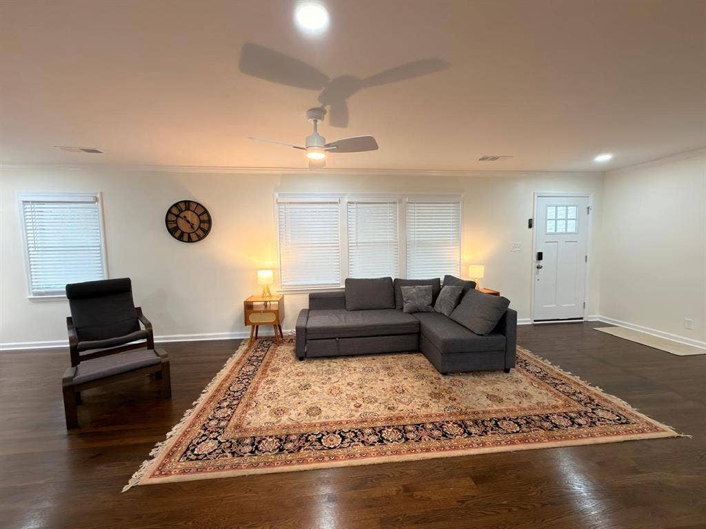 5 BR in College Park