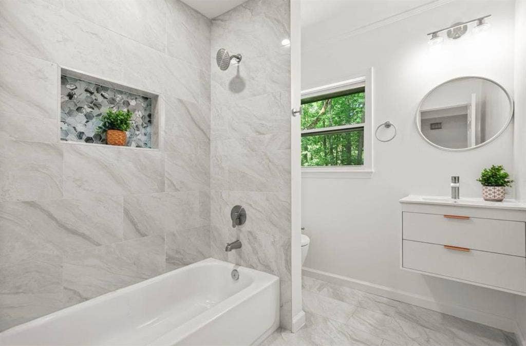 5 BR in College Park